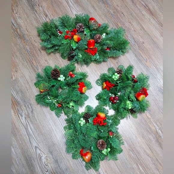 Vintage Plastic Christmas Candle Wreath Ring Set of 4 - Picture 1 of 6